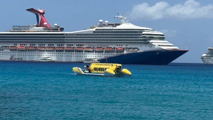 Cayman Submarine Tour